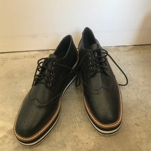 Unworn Shellys London Oxford